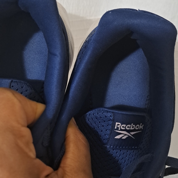 Reebok Size 9 EU 40 Almost New - Picture 4 of 7